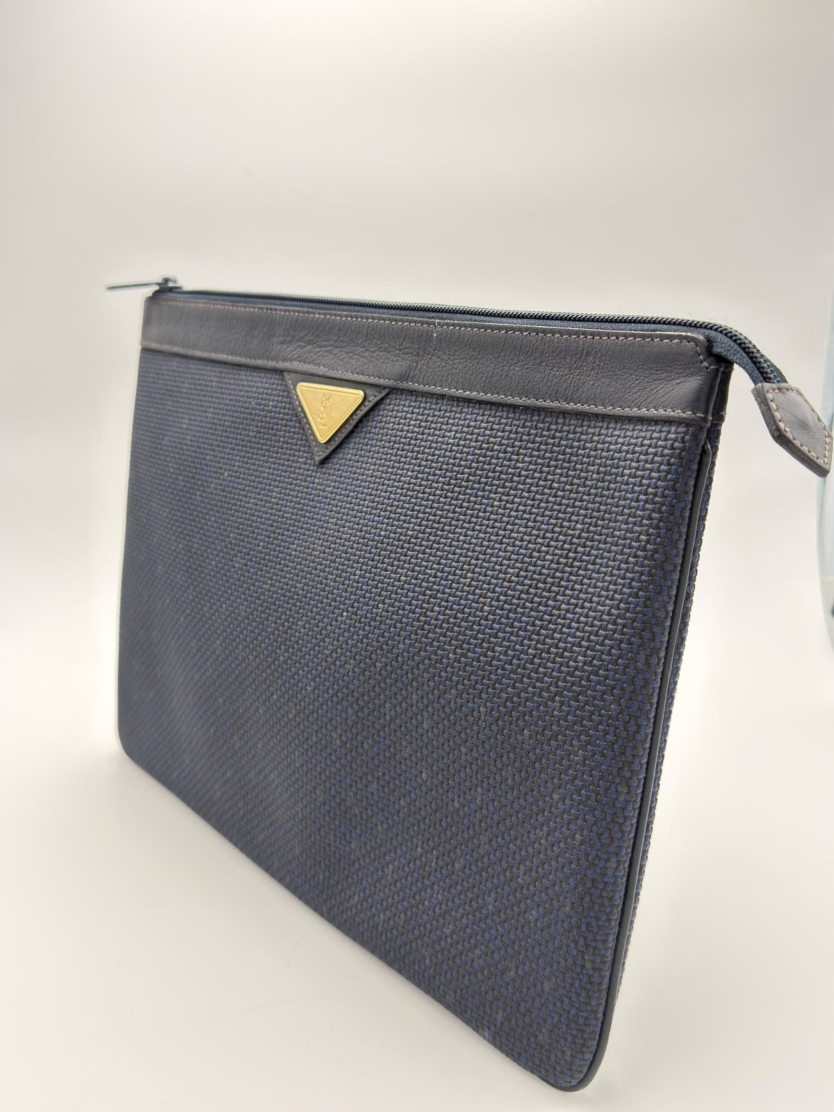Yves Saint Laurent pochette Vintage Triangle Logo Clamp Pouch