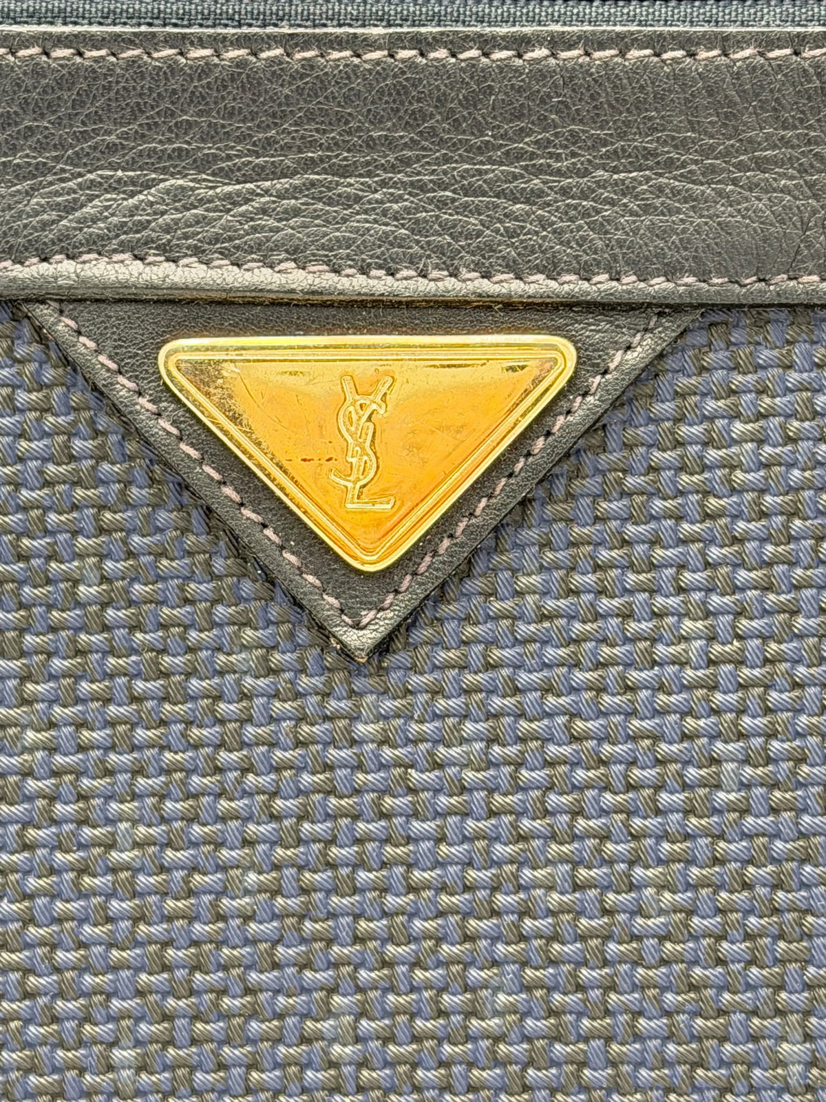 Yves Saint Laurent pochette Vintage Triangle Logo Clamp Pouch